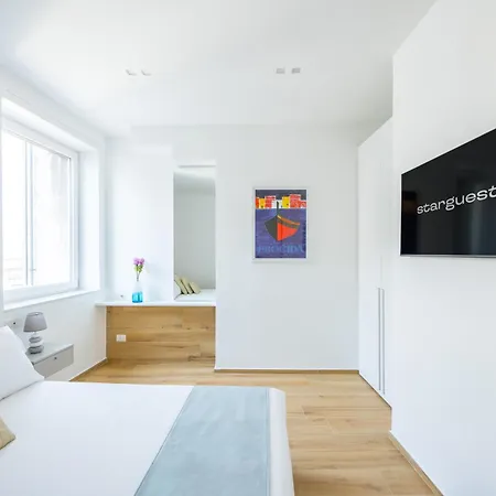 At Twenty-One- Nuovo Appartamento Nel Cuore Di Napoli Coral Apartment