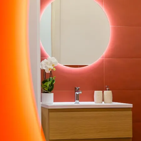 At Twenty-One- Nuovo Appartamento Nel Cuore Di Napoli Coral Apartment